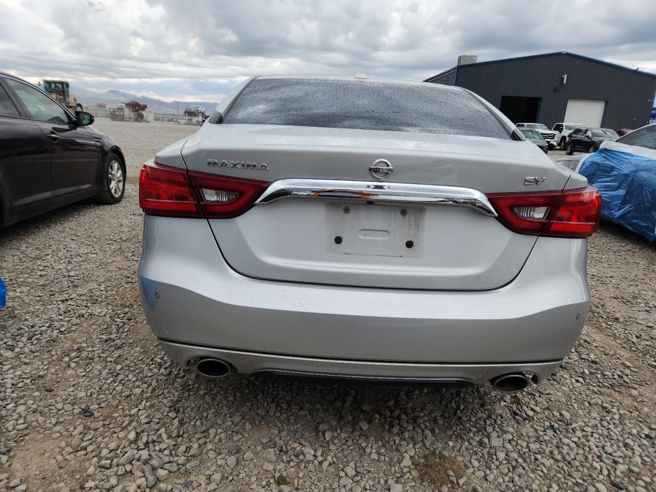 Nissan Maxima 3.5s Image 10