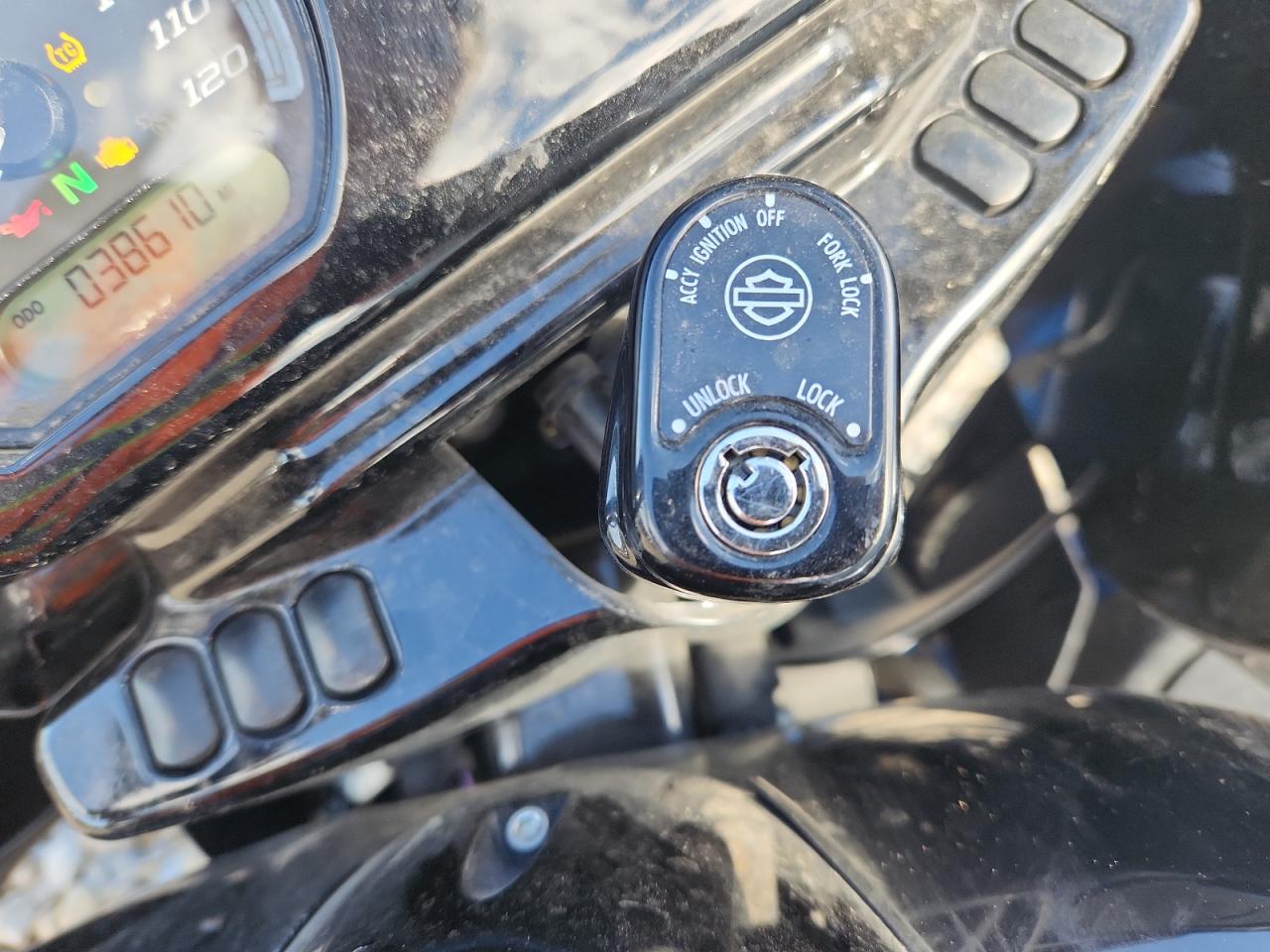 Harley-Davidson Fltrk Image 8