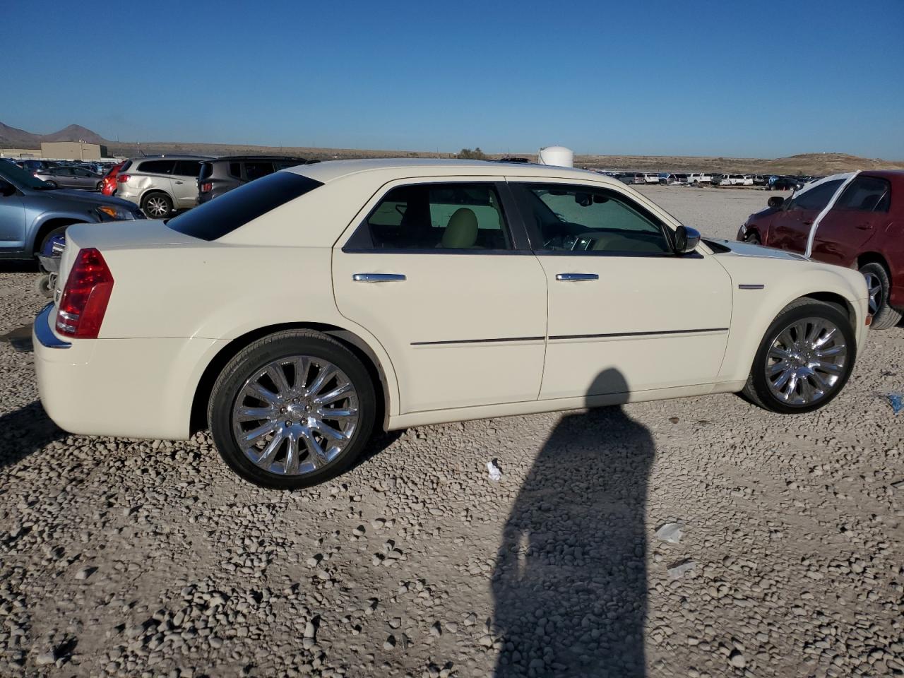 Chrysler 300 Image 2