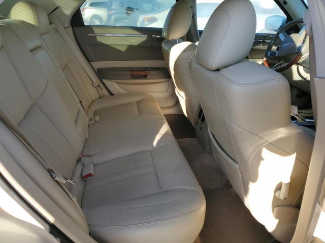 Chrysler 300 Image 7