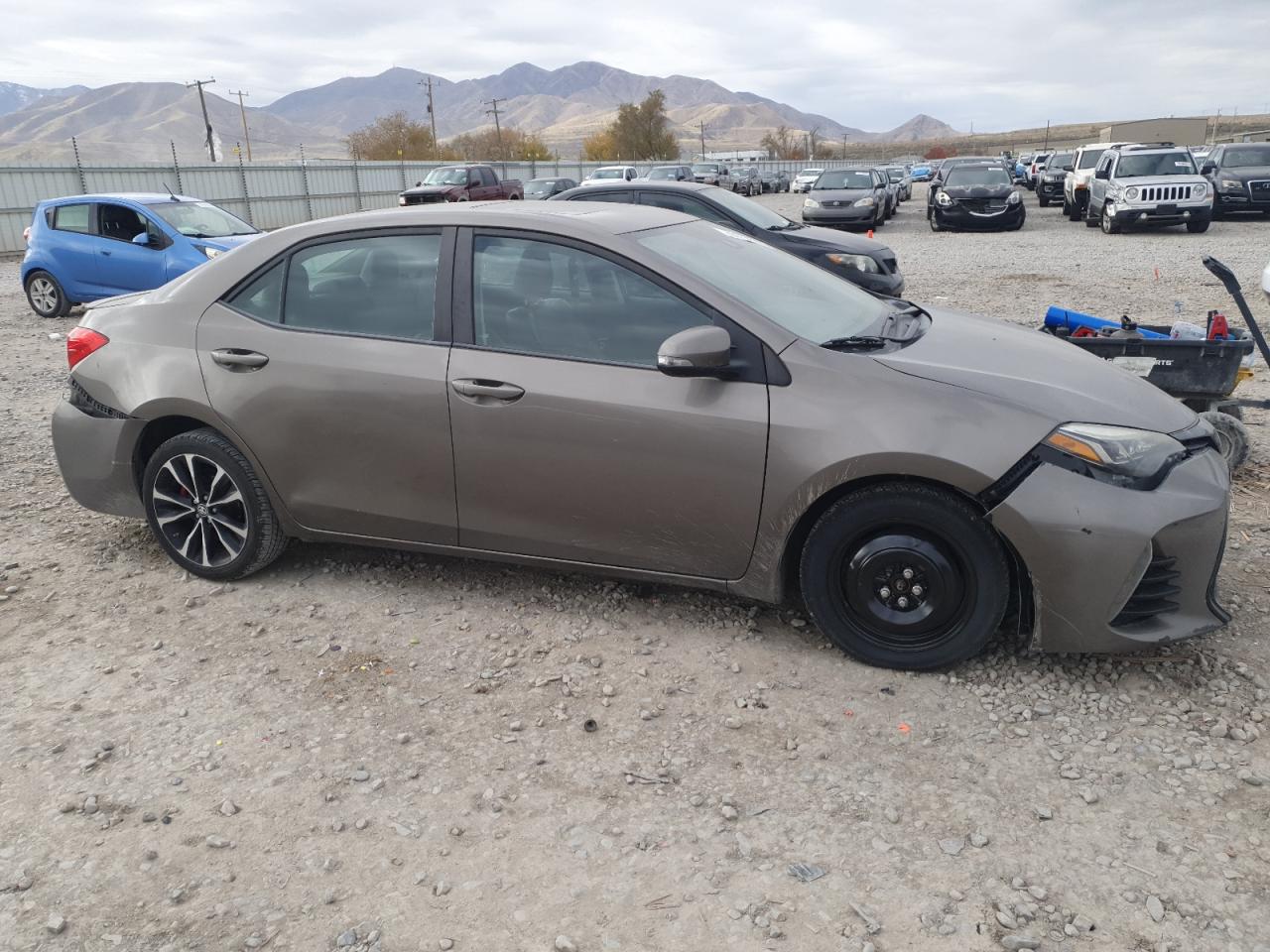 Toyota Corolla L Image 12