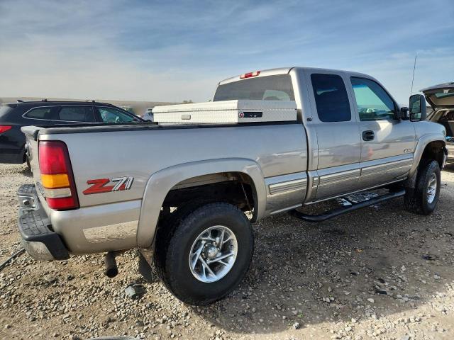 Chevrolet Silverado K1500 Image 2