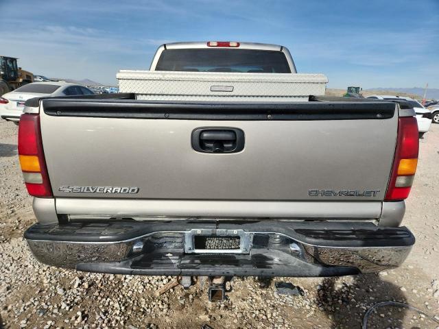 Chevrolet Silverado K1500 Image 3