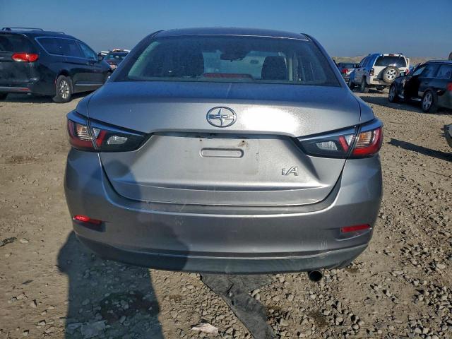 Toyota Scion Image 7