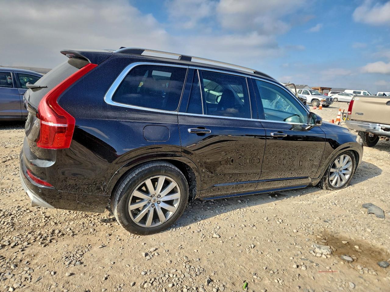 Volvo XC90 T5 Image 6