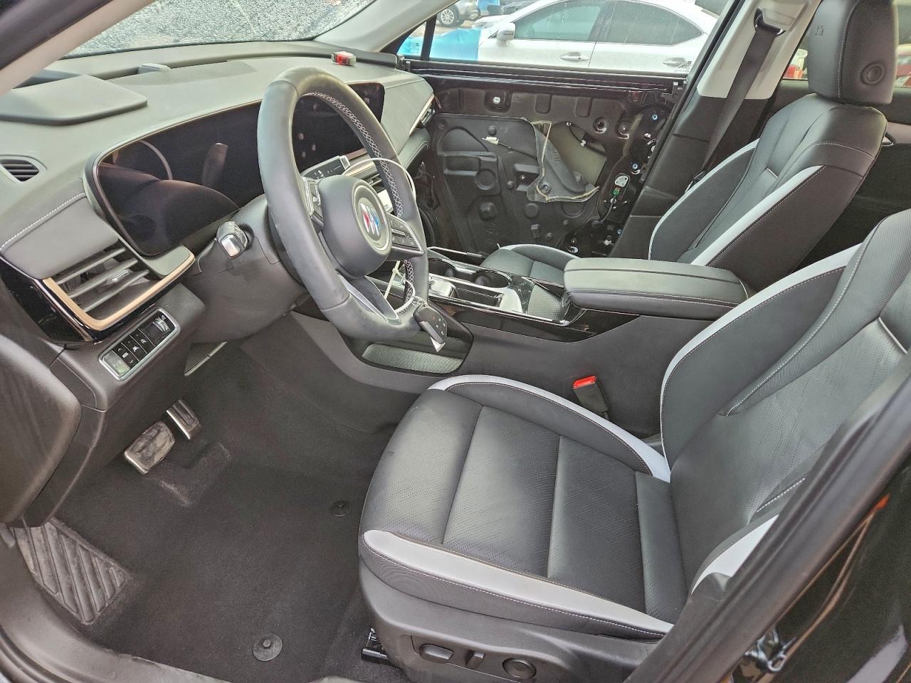 Buick Envision Essence Image 11