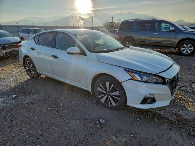 Nissan Altima Sv Image 3