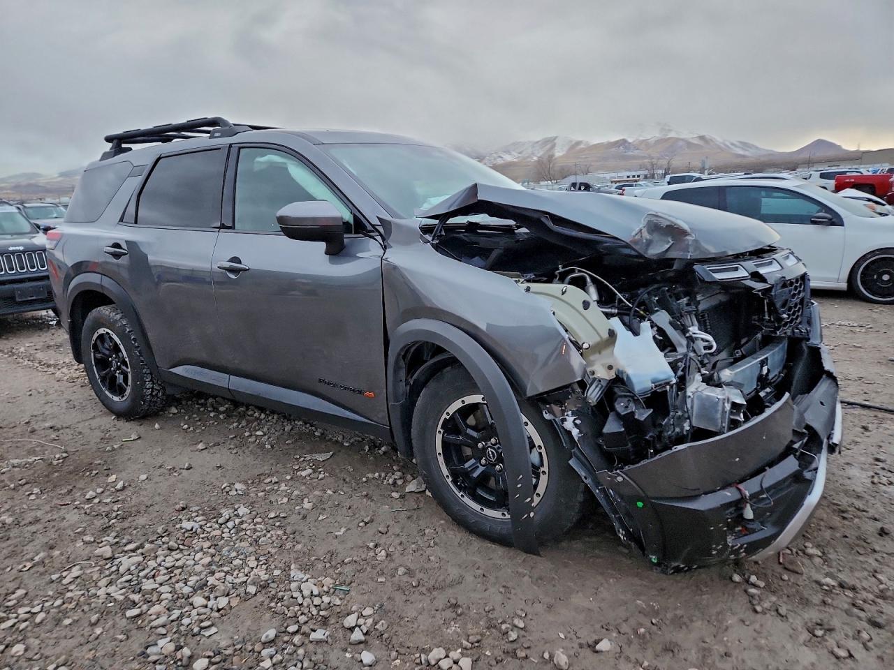 Nissan Pathfinder Rock Creek Image 3