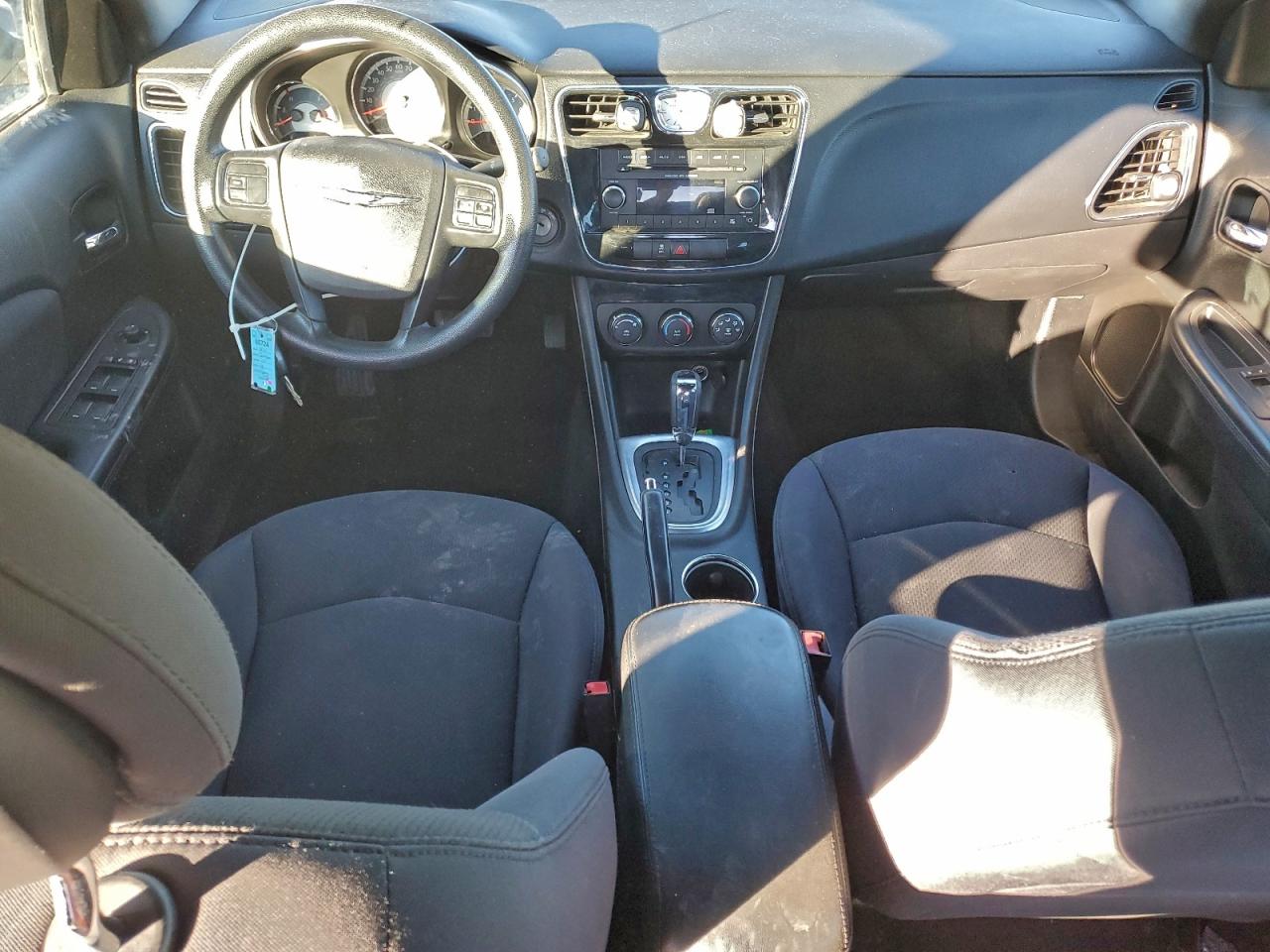 Chrysler 200 Lx Image 2