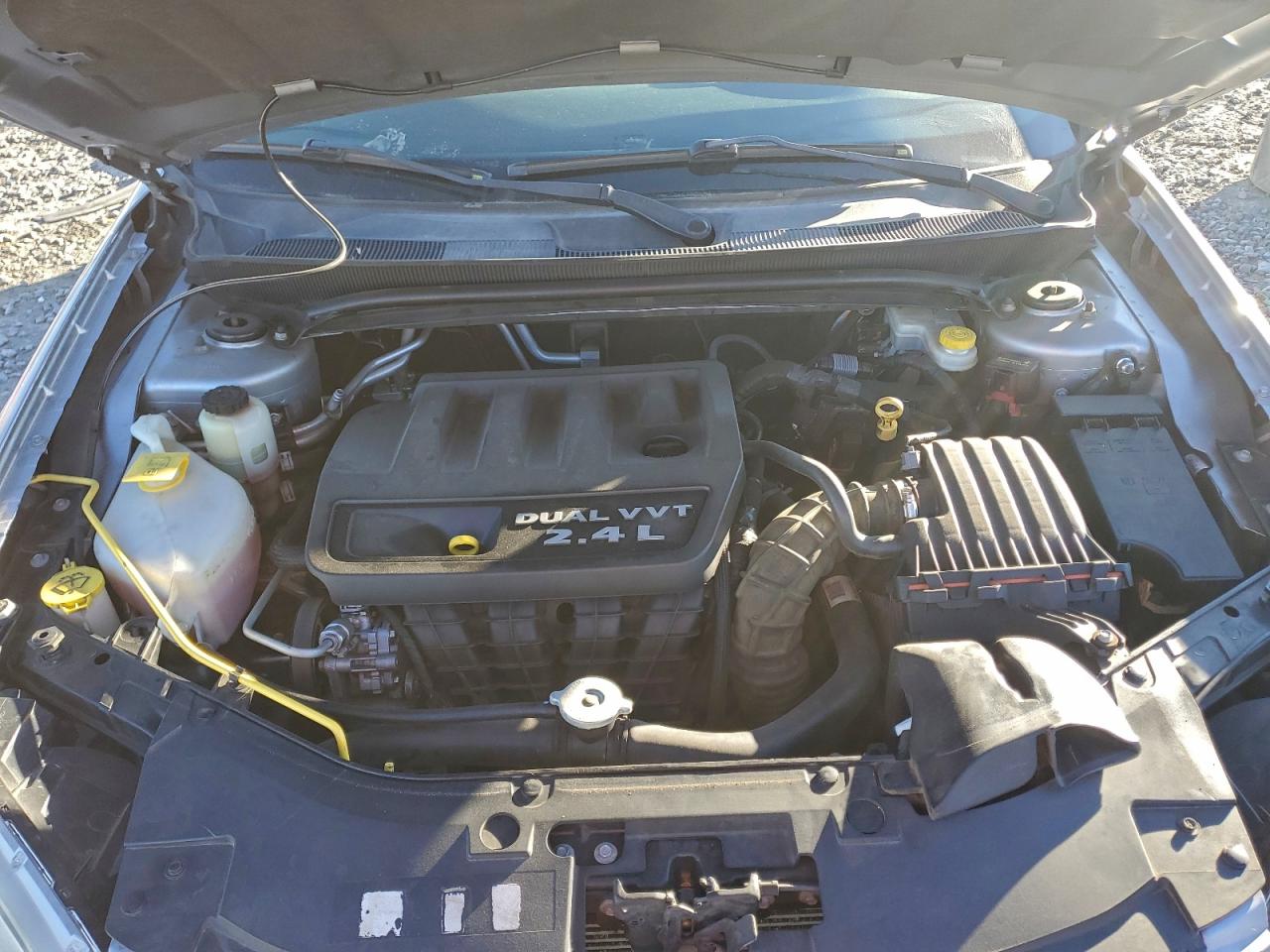 Chrysler 200 Lx Image 9