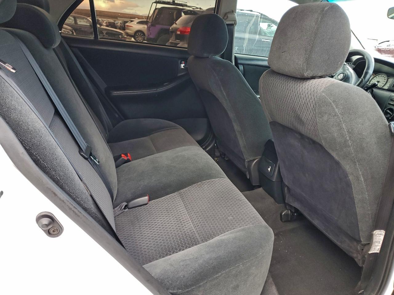 Toyota Corolla Ce Image 8