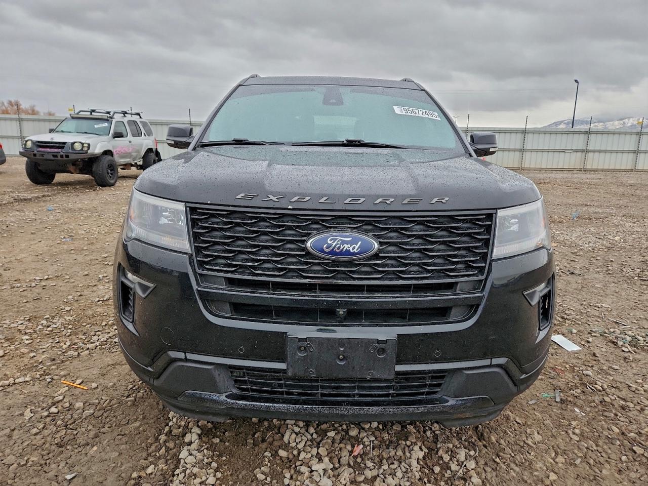 Ford Explorer Sport Image 11