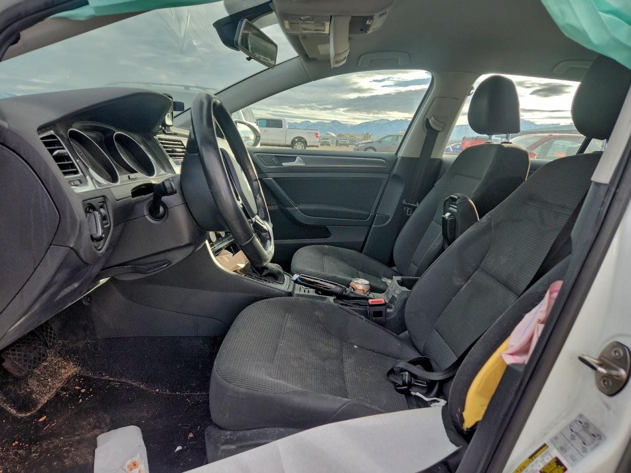 Volkswagen Golf S Image 6