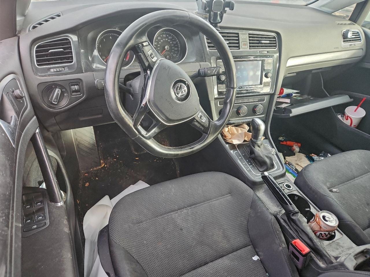 Volkswagen Golf S Image 9