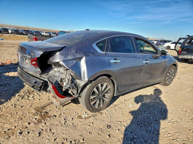 Nissan Altima 2.5 Image 2