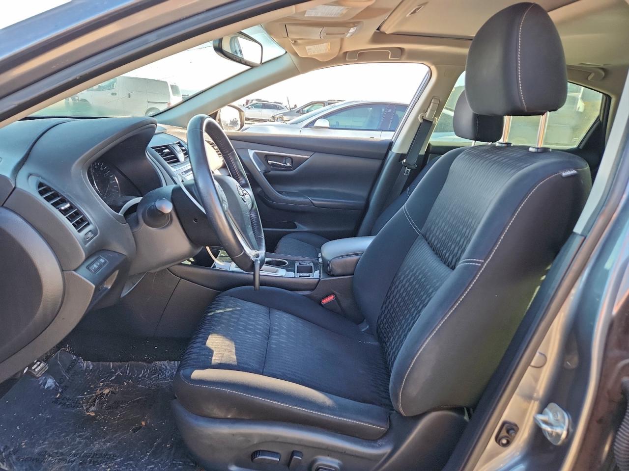 Nissan Altima 2.5 Image 5