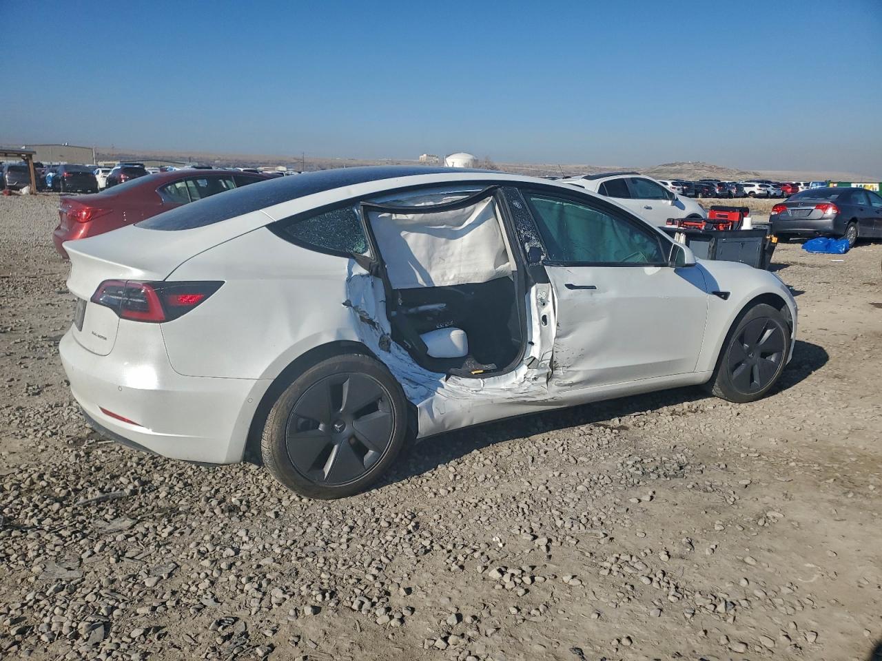 Tesla Model 3 Image 3