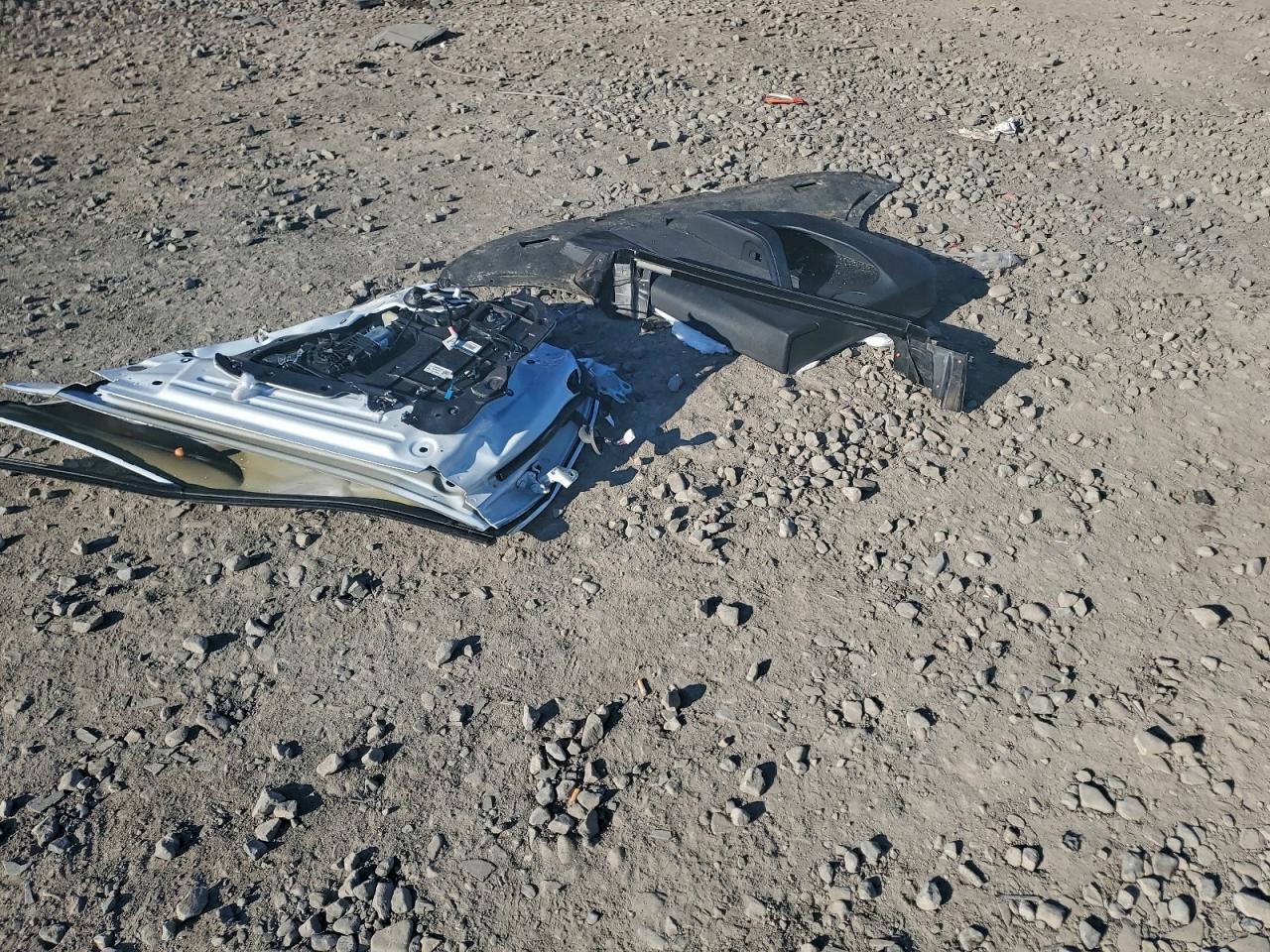 Tesla Model 3 Image 11