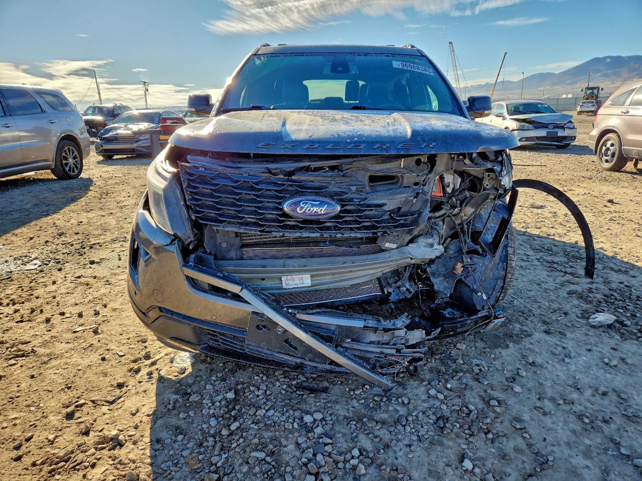 Ford Explorer Sport Image 3