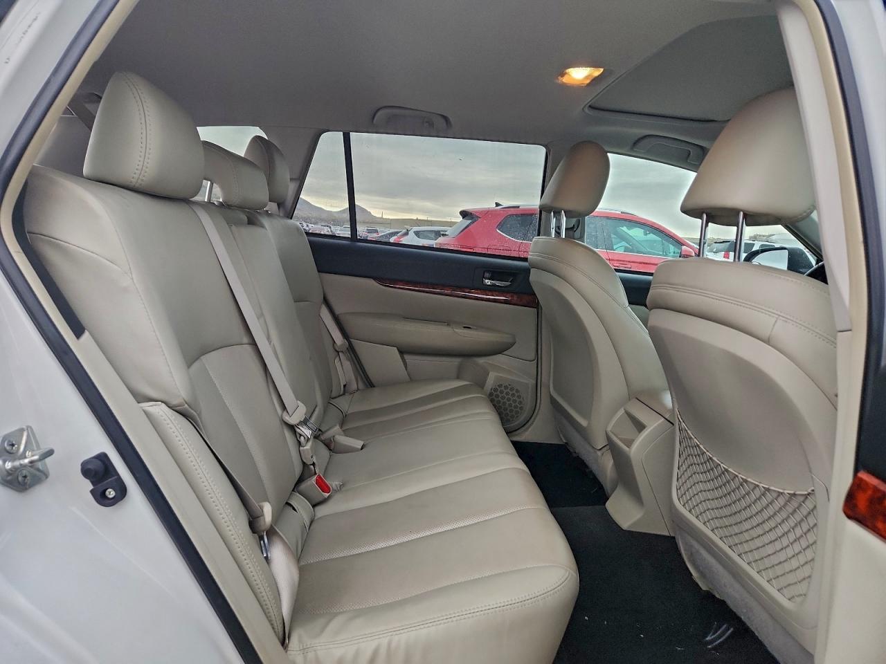 Subaru Outback 3.6r Limited Image 3