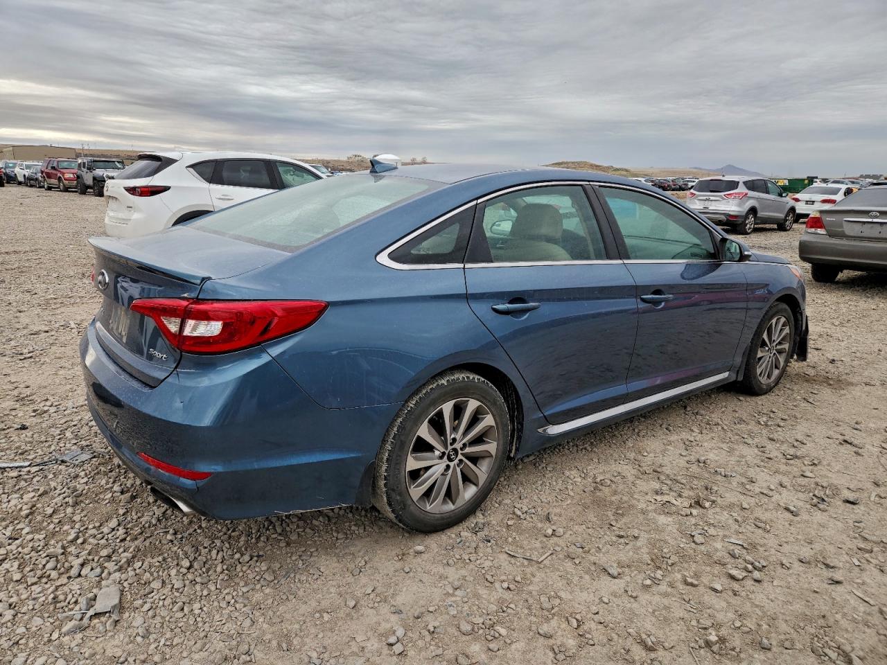 Hyundai SONATA Sport Image 2
