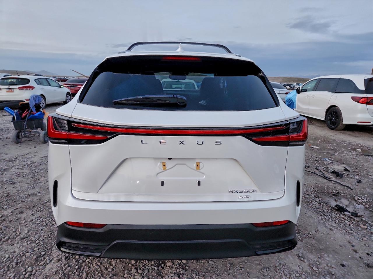 Lexus NX 350h Image 6