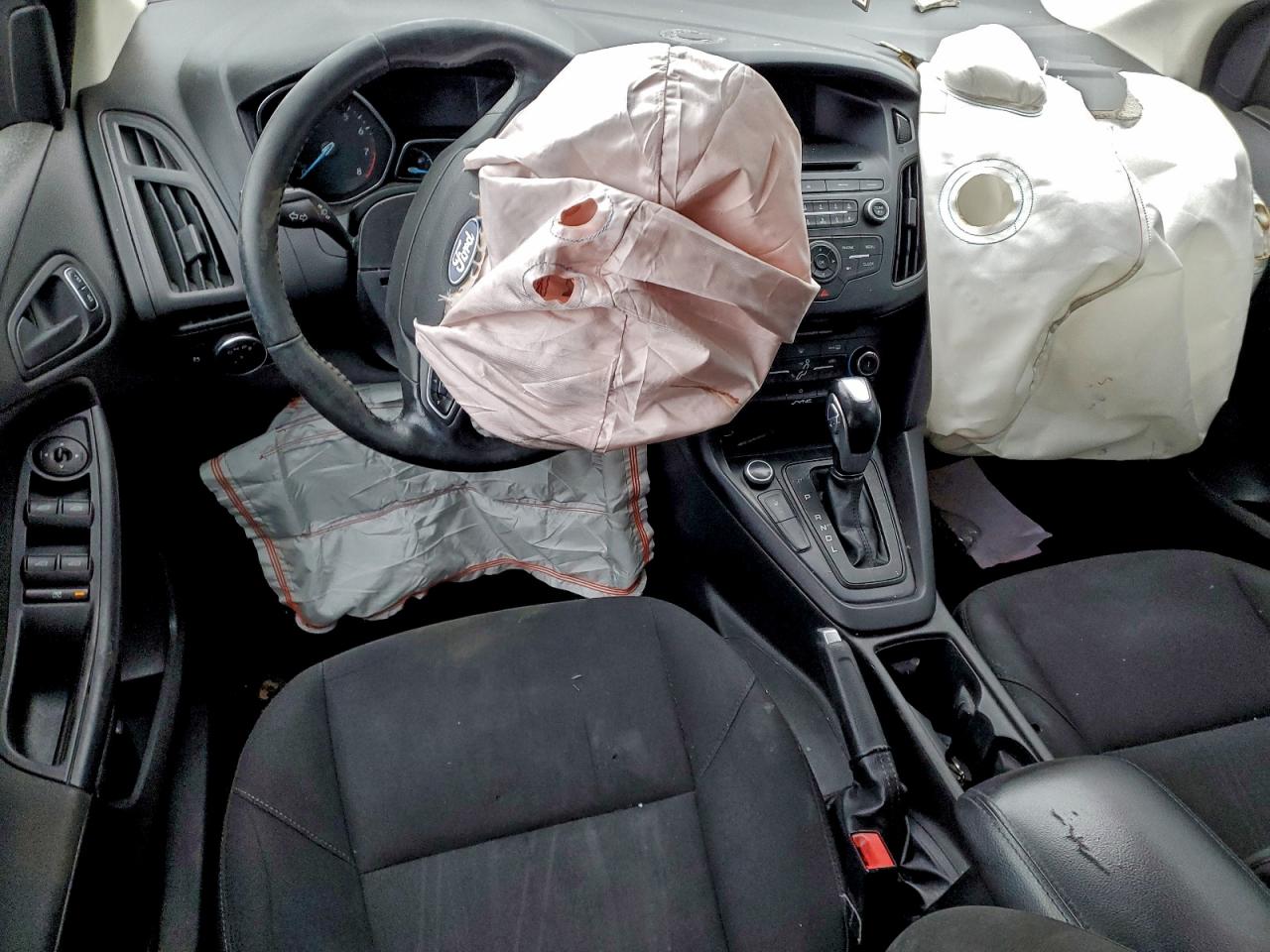 Ford Focus Se Image 7