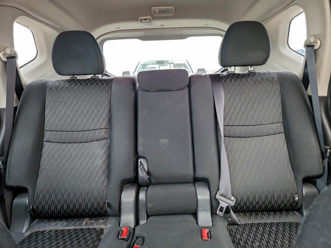 Nissan Rogue S Image 9