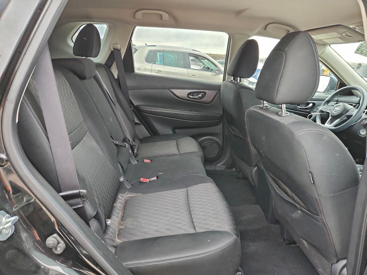 Nissan Rogue S Image 10