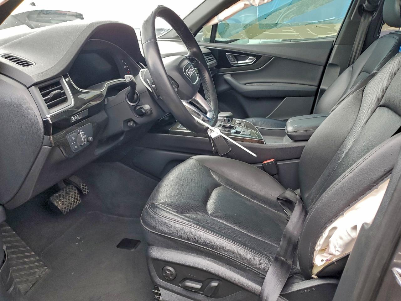 Audi Q7 Premium Plus Image 9