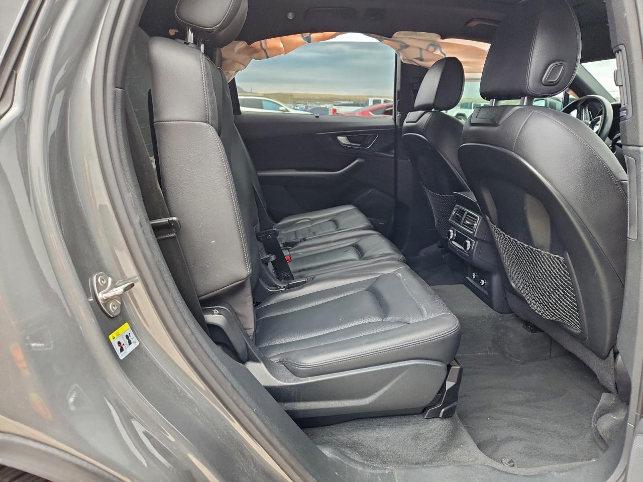 Audi Q7 Premium Plus Image 11