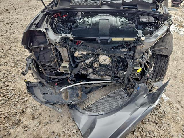 Audi Q7 Premium Plus Image 12