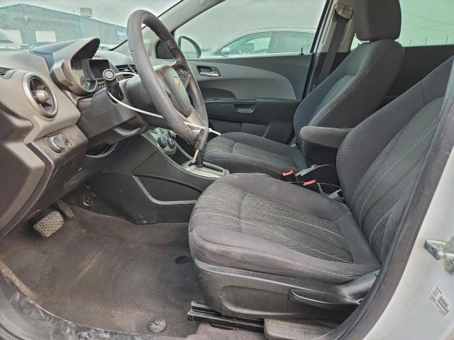 Chevrolet Sonic Lt Image 12