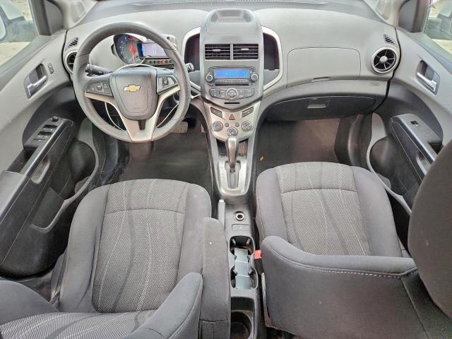 Chevrolet Sonic Lt Image 2