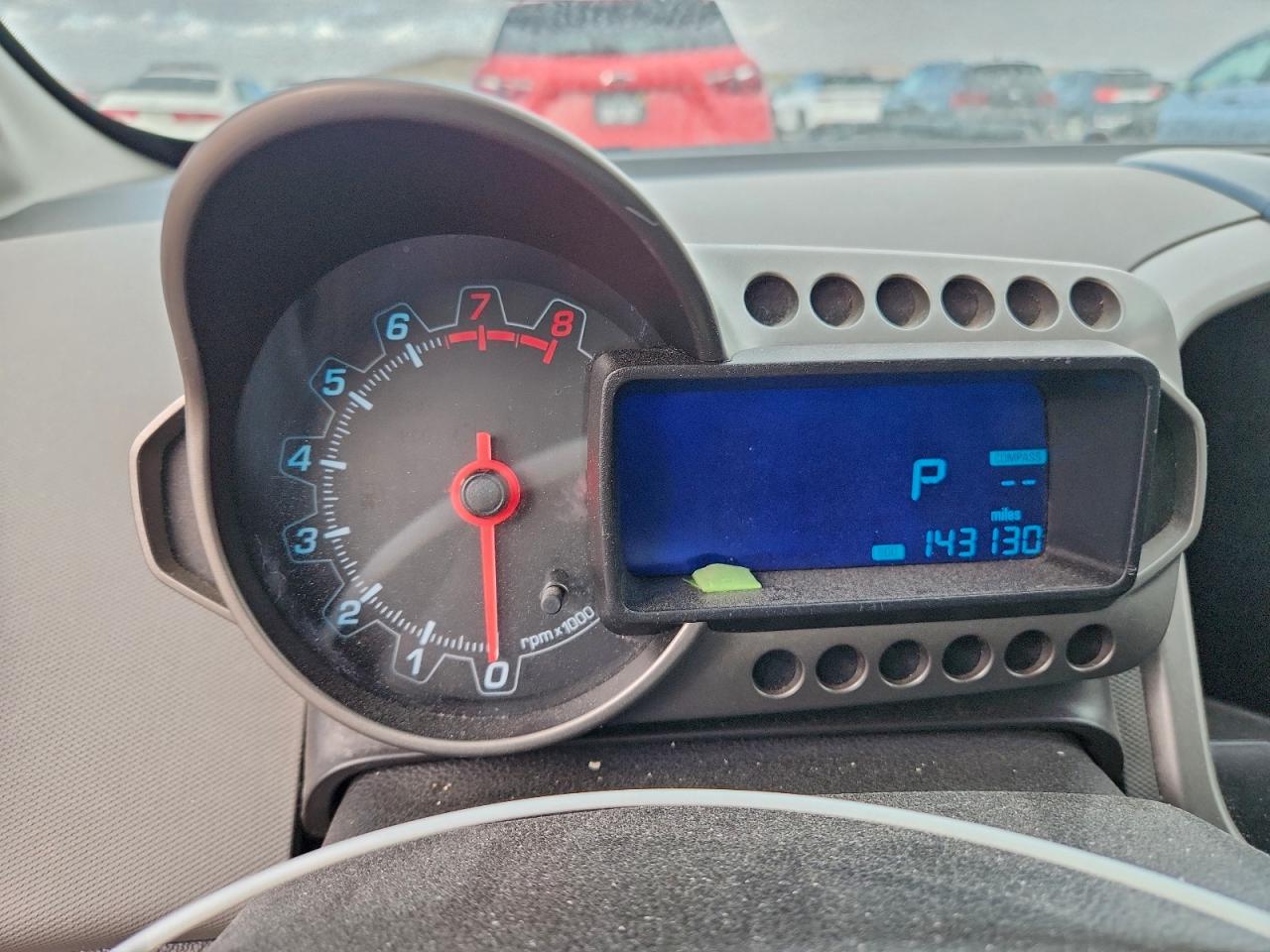 Chevrolet Sonic Lt Image 11