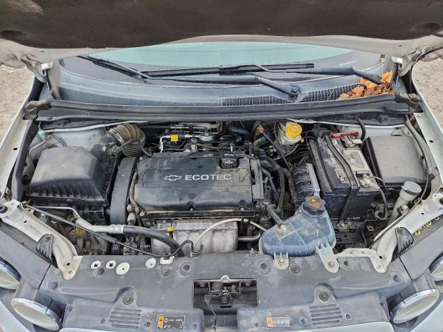 Chevrolet Sonic Lt Image 4