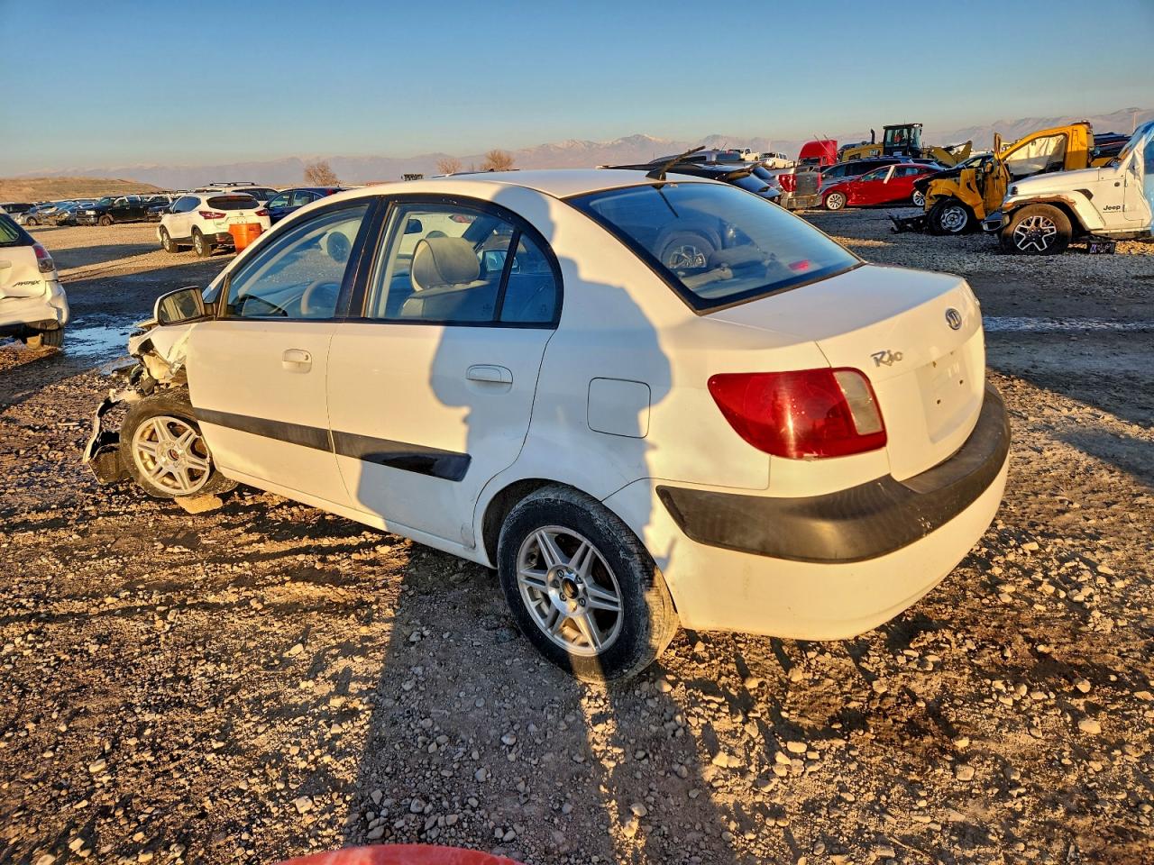 Kia Rio Base Image 8