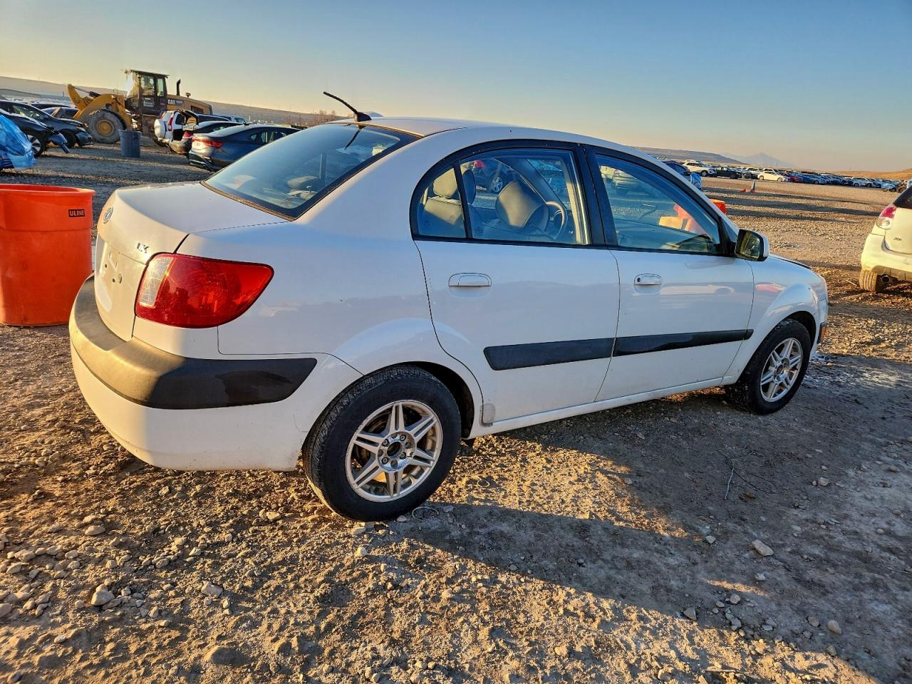 Kia Rio Base Image 5