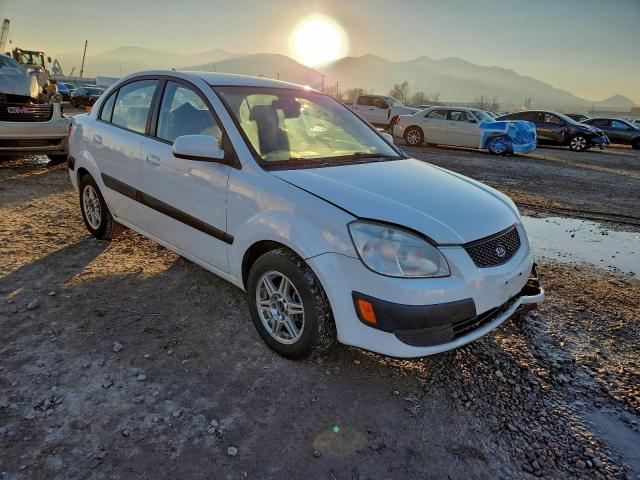 Kia Rio Base Image 4