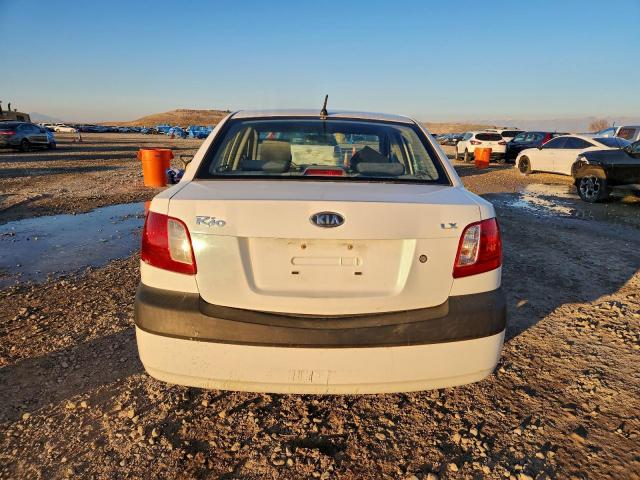 Kia Rio Base Image 7