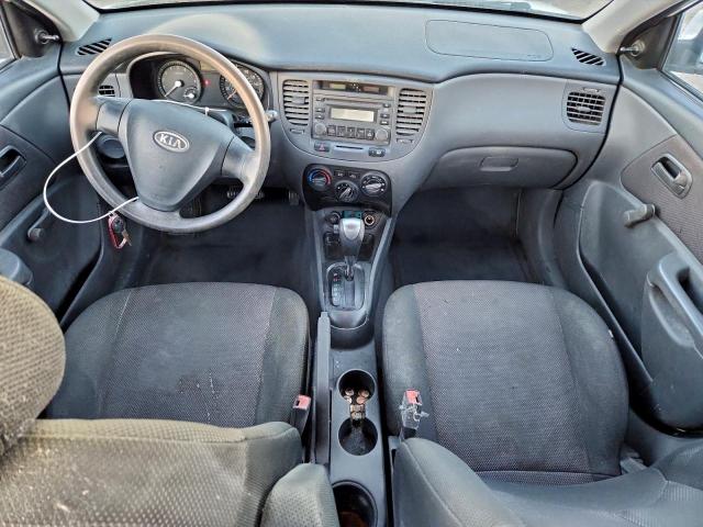 Kia Rio Base Image 11