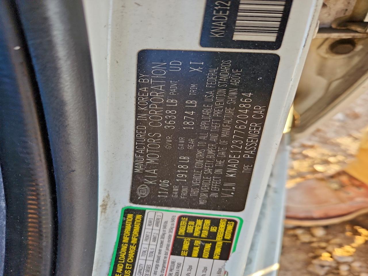 Kia Rio Base Image 12