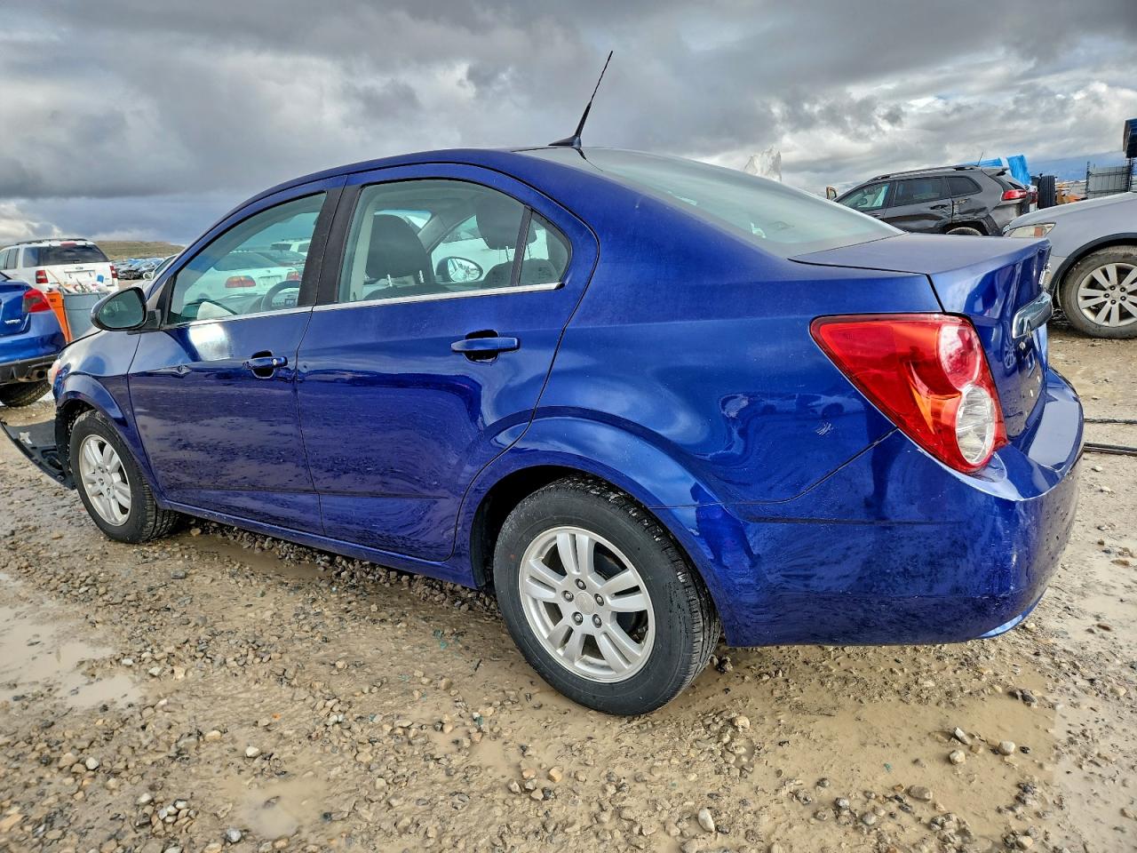 Chevrolet Sonic Lt Image 3