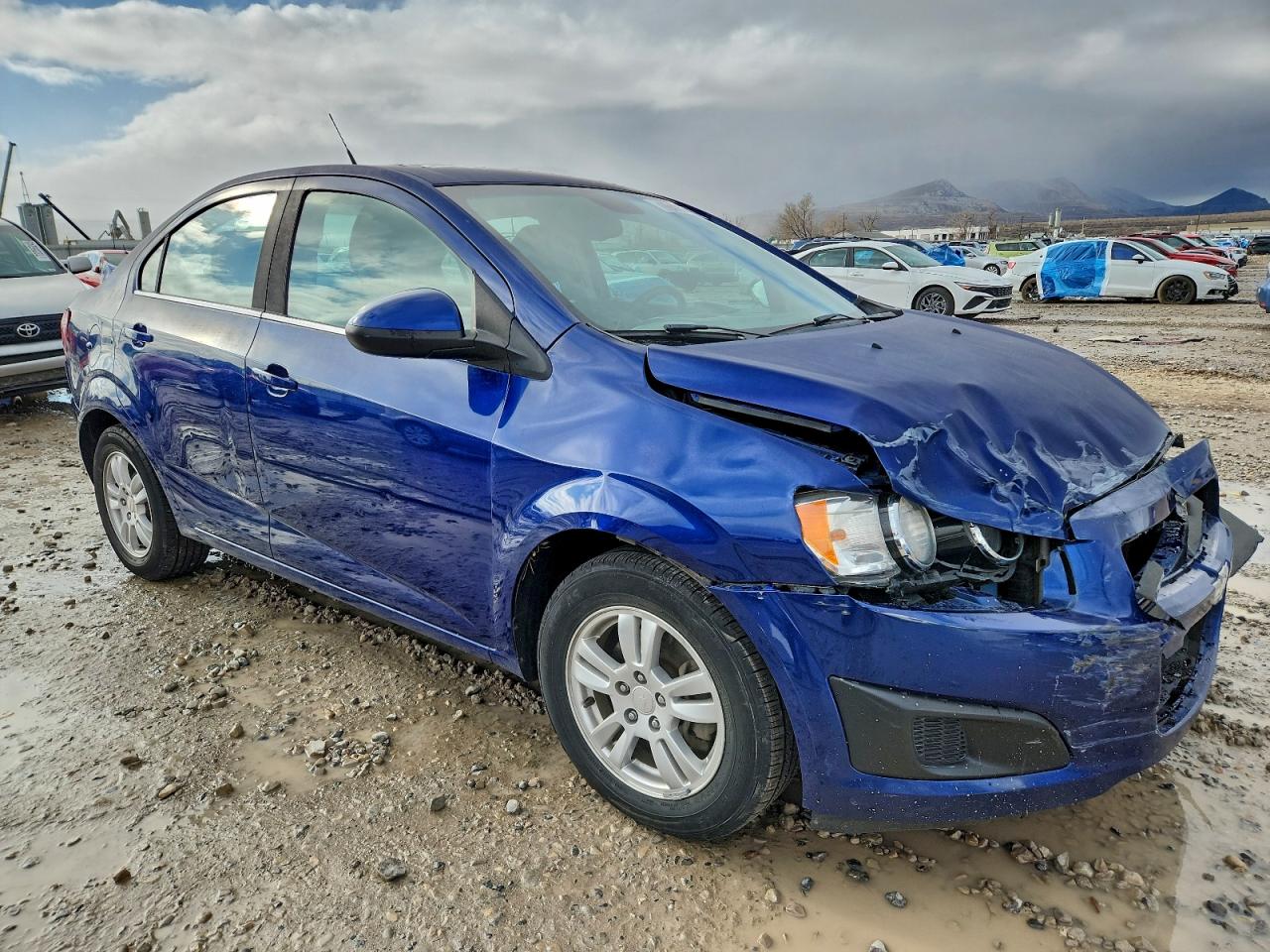 Chevrolet Sonic Lt Image 4