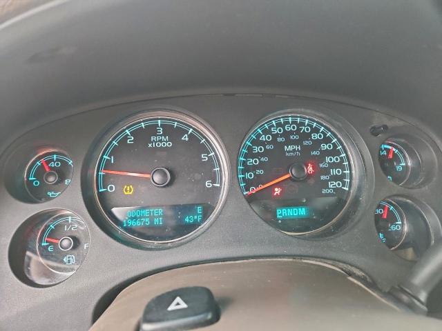 Chevrolet Suburban C1500 Ltz Image 11