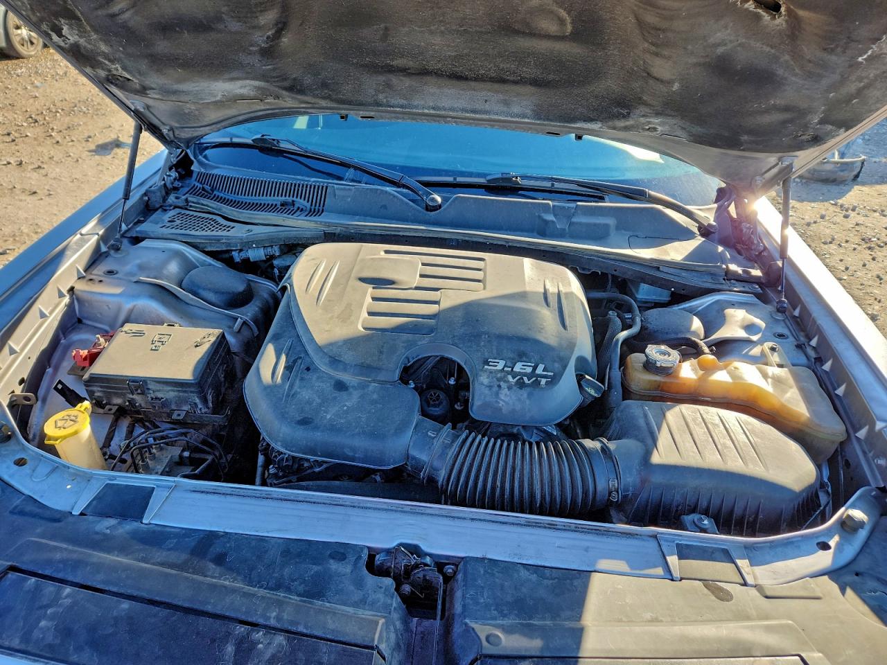 Dodge Challenger Sxt Image 9