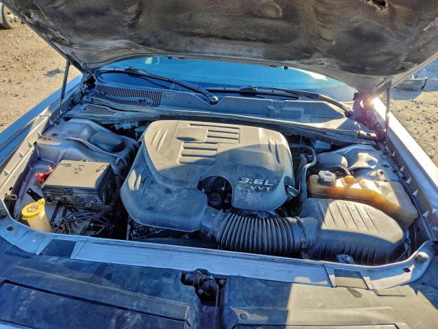 Dodge Challenger Sxt Image 9