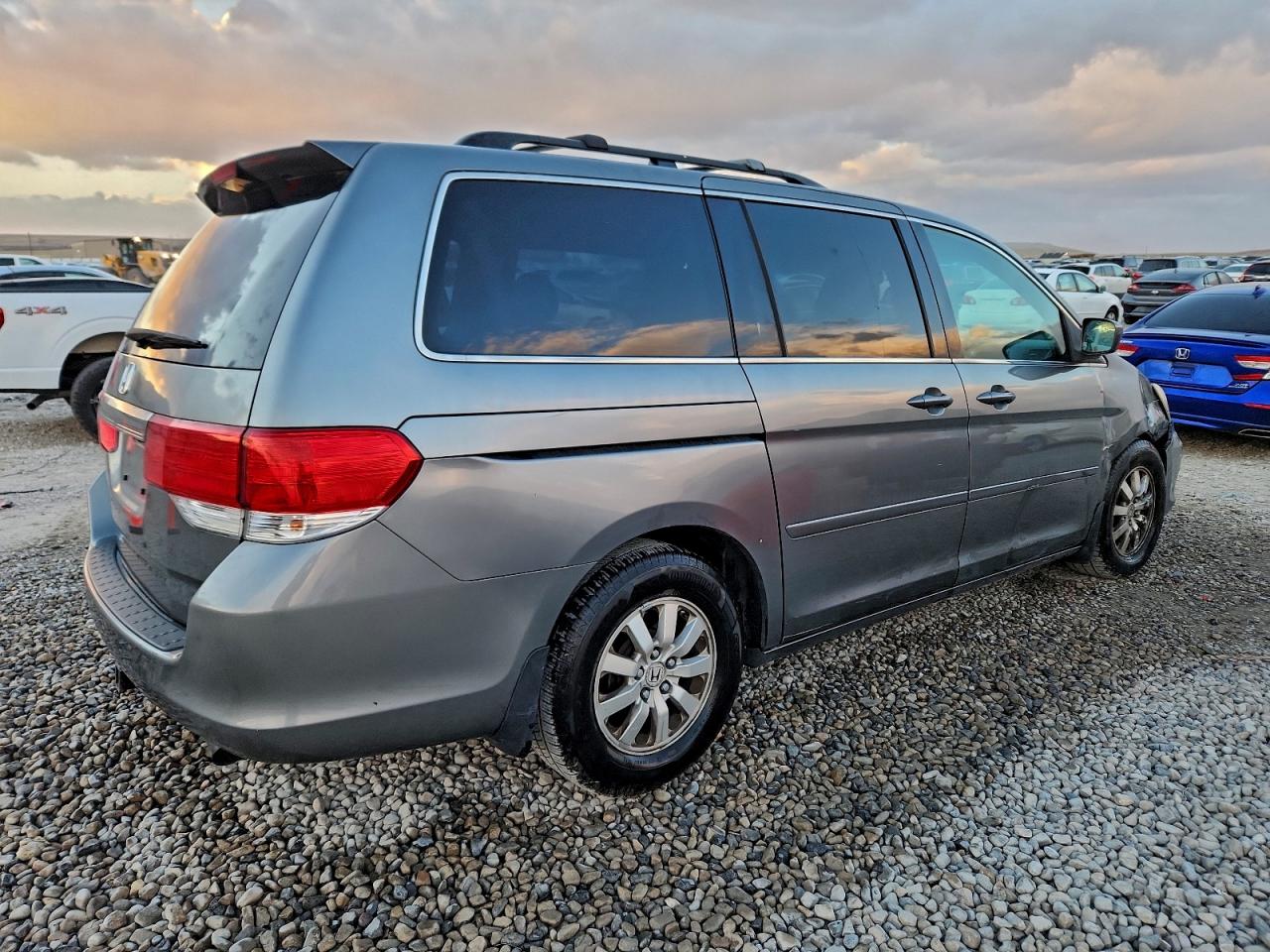 Honda Odyssey Exl Image 2