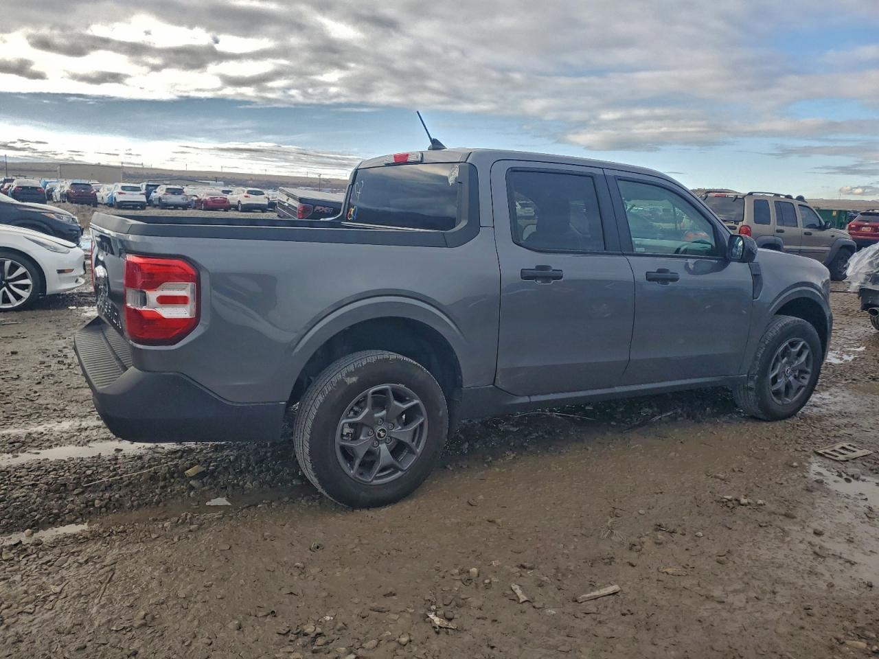 Ford Maverick Xl Image 2