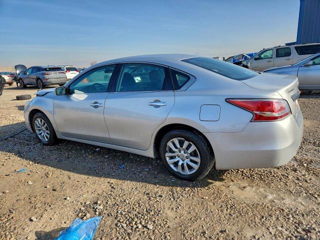 Nissan Altima 2.5 Image 2
